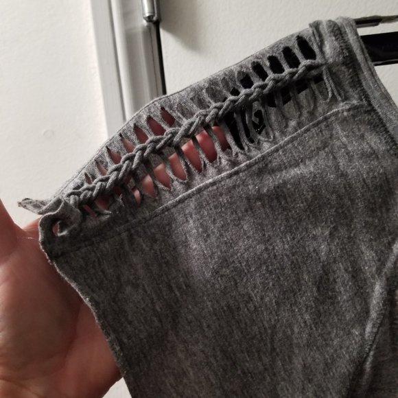 Boho crop top with brading detail short sleeve scoop neck - Picture 6 of 6